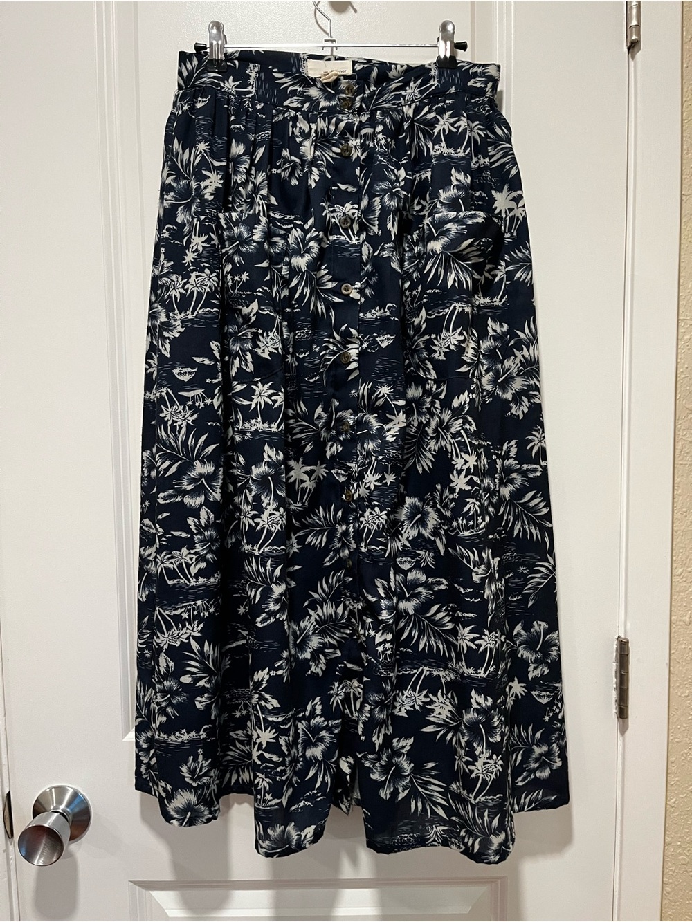 Navy Floral Button-Front Midi Skirt